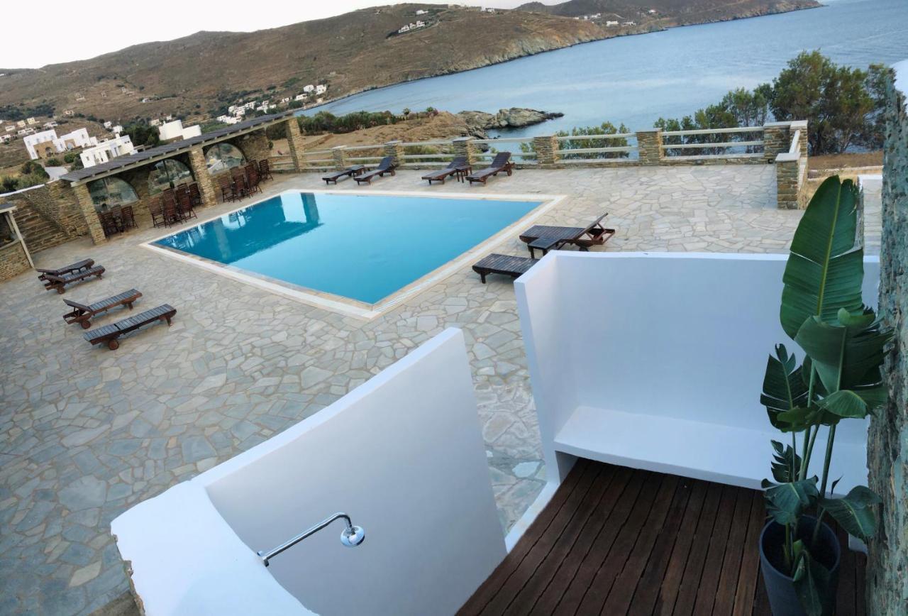 En Plo Aparthotel Agios Romanos Luaran gambar