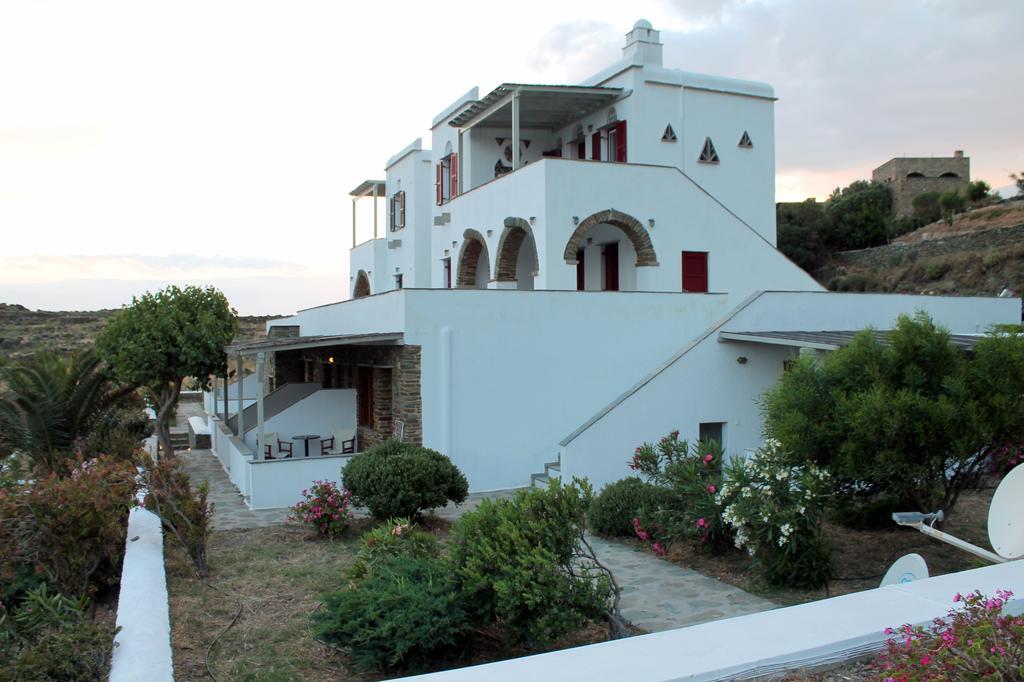 En Plo Aparthotel Agios Romanos Luaran gambar