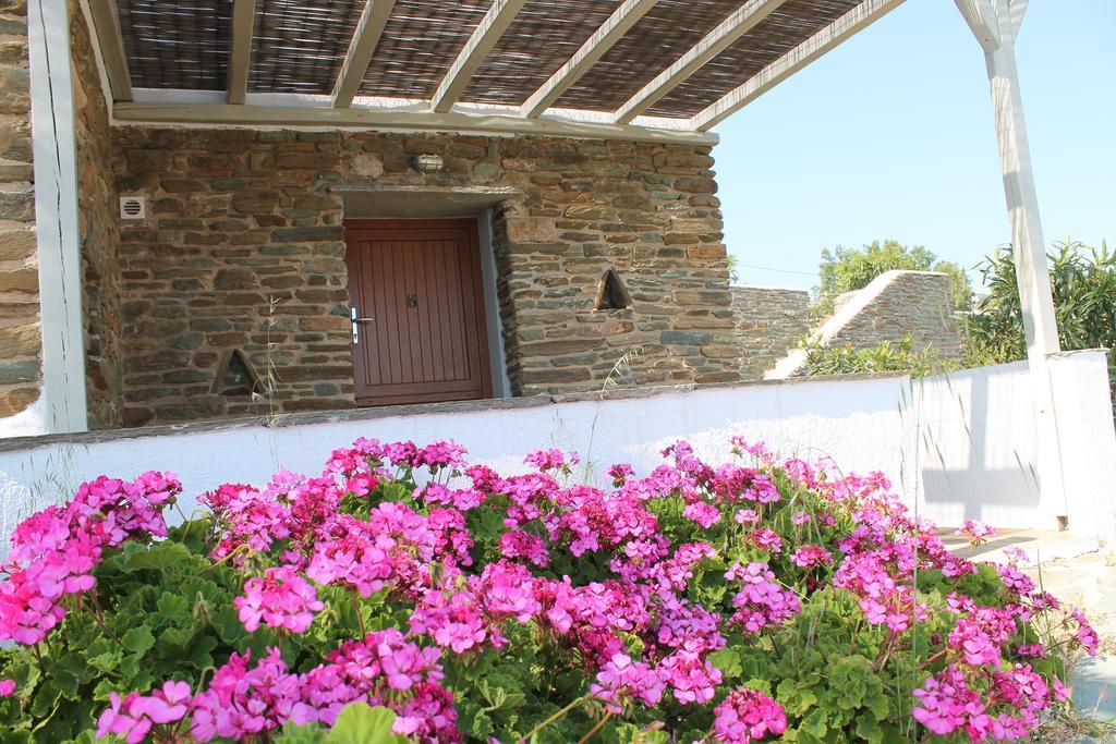 En Plo Aparthotel Agios Romanos Luaran gambar