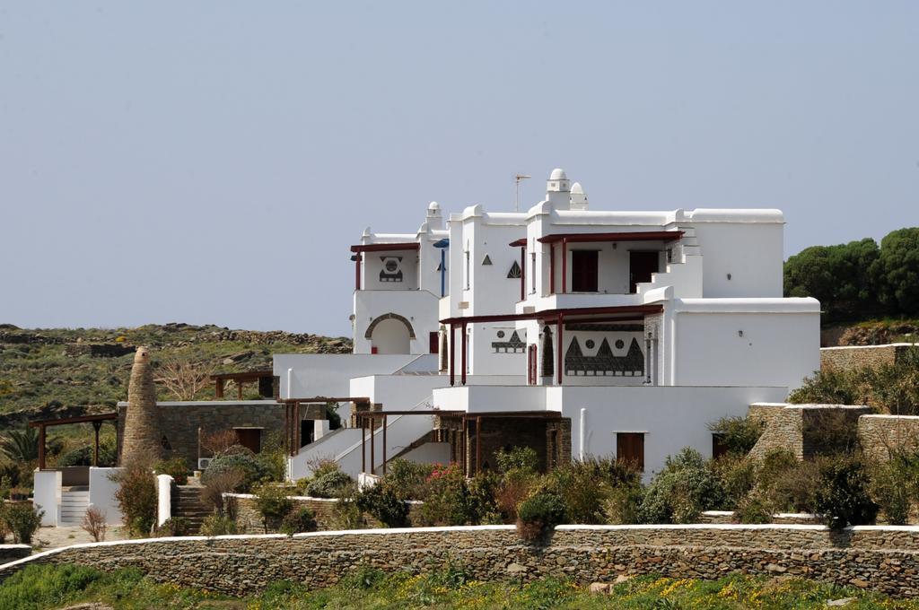 En Plo Aparthotel Agios Romanos Luaran gambar
