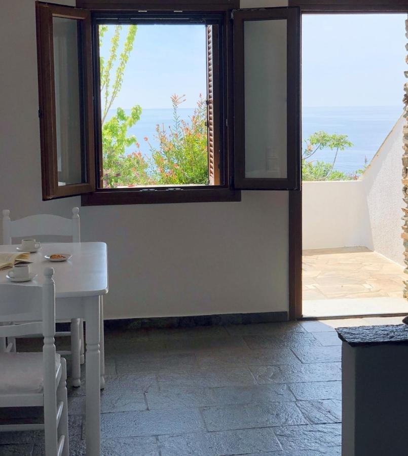 En Plo Aparthotel Agios Romanos Luaran gambar